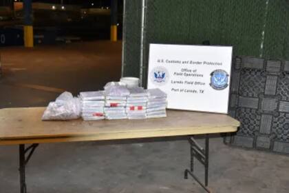 La CBP incautó los paquetes de fentanilo que portaba el ciudadano mexicano en el ingreso a Texas