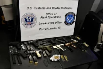 La CBP incautó más de diez armas en el Puerto Laredo