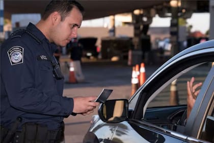 La CBP planea implementar nueva tecnlogía en los puertos de entrada terrestres