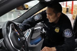 La CBP puede realizar controles migratorios sin orden judicial dentro de 160 kilómetros de la frontera