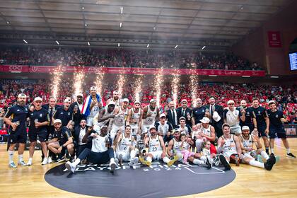 La celebración de Real Madrid fue bastante calma; el club logró por 37ª vez la liga española de básquetbol.