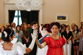 El cumpleaños de Jane Austen se celebró con baile en la embajada británica