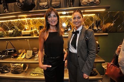 La celebración sirvió, además, para que sus invitados se pusieran al día sobre sus vidas. Karina Mazzocco y Andrea Frigerio fueron vistas charlando alejadas de la multitud