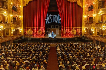 La celebración tuvo lugar en el Teatro Colón