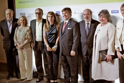 El presidente de la Sociedad Rural Argentina, Daniel Pelegrina, y otros invitados