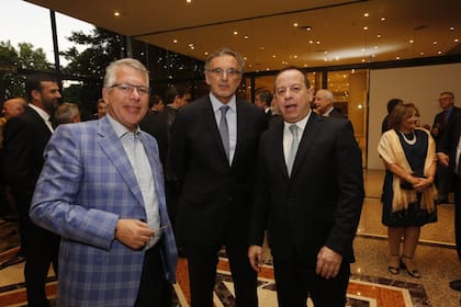 Sergio Kaufman y Martín Etchevers en la gala de ADEPA