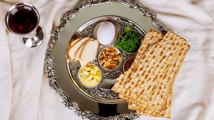 La cena durante el Pésaj es clave en la celebración de los judíos