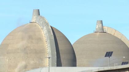 La central estaba siendo construida para resistir un terremoto de 6,7 grados, por lo que los ingenieros de PG&E tuvieron que modificar su diseño