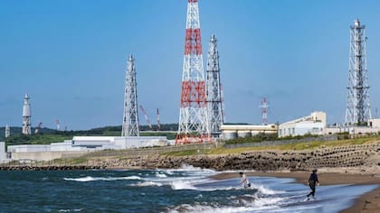 La central nuclear de Kashiwazaki-Kariwa se ubica en la costa de Japón.