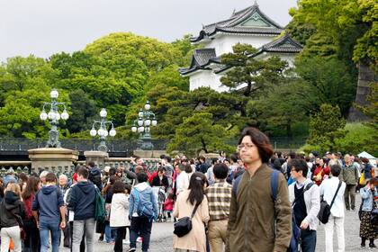 La población japonesa se prepara para unos festejos históricos