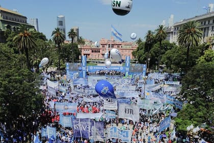 La CGT partiría desde Chacabuco y Diagonal Sur hacia la Casa Rosada