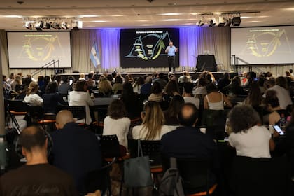La charla fue parte del seminario de participación ciudadana “El futuro que nos llama"
