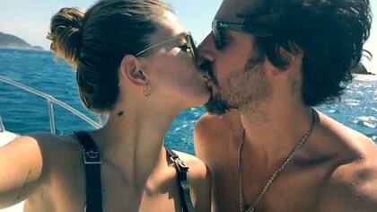 La China Su?rez y Benjam?n Vicu?a abren las puertas de su amor, en las redes sociales