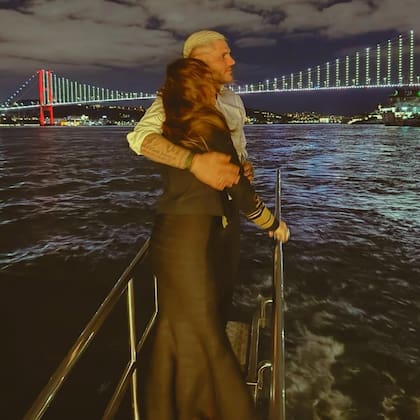 La China Suárez armó una fiesta en un yate