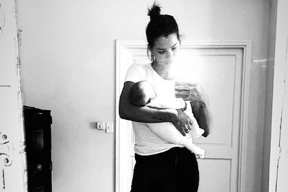 La China Suarez compartió una selfie con AmancioLa China Suárez disfrutó de un día de lluvia con Rufina, Magnolia y Amancio