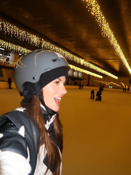 La China Suárez disfrutando de una salida noctura en Estambul