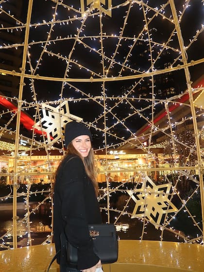 La China Suárez en un shopping en Estambul