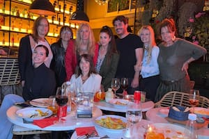 La China Suárez festejó el cumpleaños de su mamá y el parecido entre ambas descolocó a todo el mundo