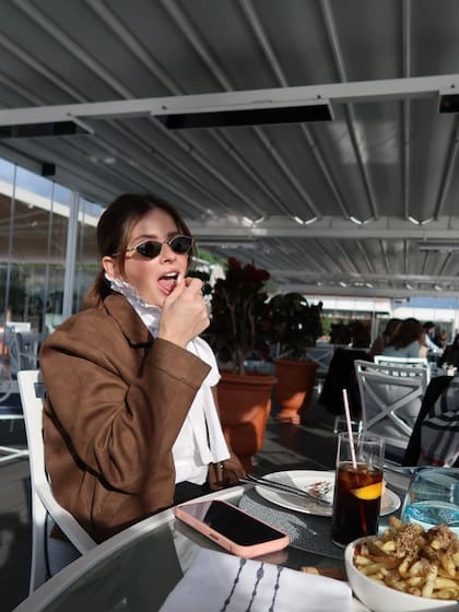 La China Suárez se deleitó con un almuerzo en la Turquía otoñal (Foto: Instagram/@sangrejaponesa)