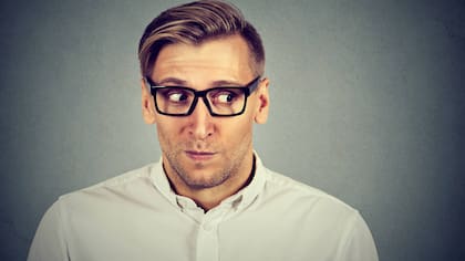 La ciencia detrás de nuestros gestos inconscientes y su impacto en las interacciones diarias