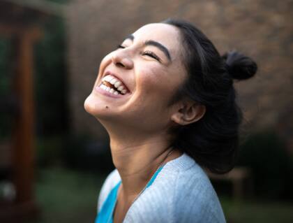 La ciencia identifica 2,7 puntos en la “escalera de la vida” como nivel clave de bienestar