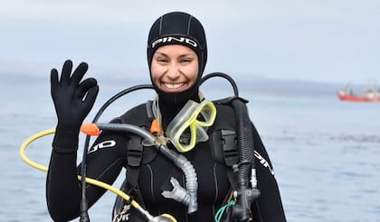 La científica Ariana Alarcón Saavedra trabaja en el Ibiomar, en Puerto Madryn