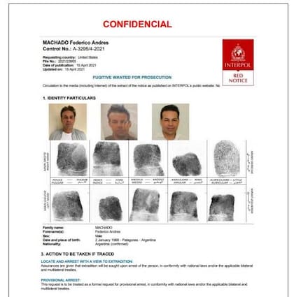 La circular con la "Alerta Roja" emitida por Interpol en 2021