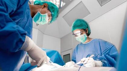 La cirugía para el injerto de pelo es sumamente sencilla (Imagen de referencia)
Foto: iStock