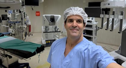 “La cirugía robótica no reemplaza al cirujano, sino que potencia su capacidad técnica y le brinda mejores herramientas para trabajar".