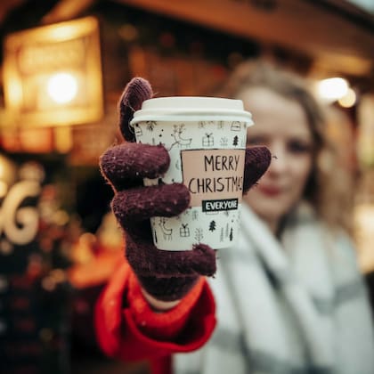 La ciudad cuenta con una gran variedad de bebidas y gastronomía para deleitarse en época navideña (VisitBuffalo)