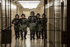 La medida similar a la de Newsom en California que favorece a migrantes en Colorado