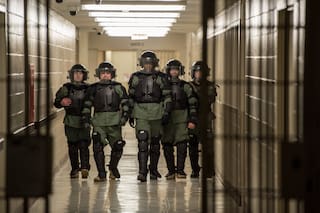 La medida similar a la de Newsom en California que favorece a migrantes en Colorado