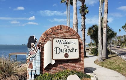 La ciudad de Dunedin se encuentra en la costa tropical del Golfo de Florida