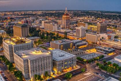 La ciudad de Fresno debe desarrollar un nuevo plan climático compatible con las regulaciones ambientales de California