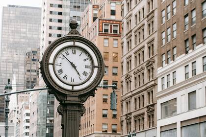 La ciudad de Nueva York atrasará sus relojes sesenta minutos