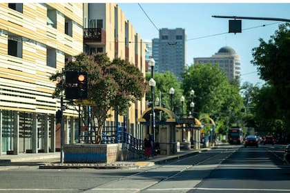La ciudad de Sacramento sufre las consecuencias del cambio climático constante y presenta un mayor riesgo de inundaciones que otras áreas