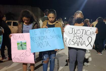 La ciudad de San Cristóbal en Santa Fe, se movilizó anoche para reclamar justicia por la muerte de Rosana Raquel Vázquez