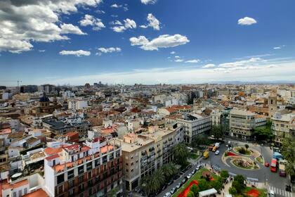 La ciudad de Valencia es conocida por su variada oferta cultural y gastronómica, así como por su envidiable clima mediterráneo