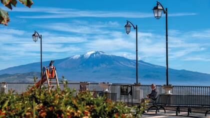 La ciudad está rodeada de naturaleza