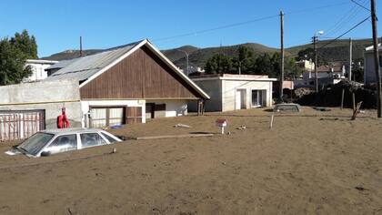La ciudad quedó tapada por el barro, tras el temporal