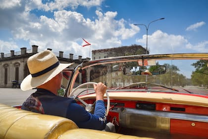 La ciudad se recorre en coche y no es caro.