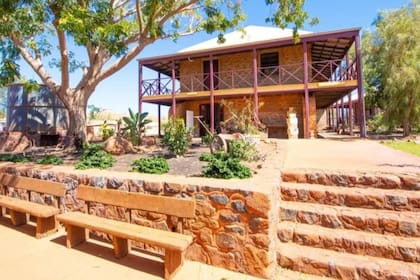 La ciudad tiene playas y puerto, dos condiciones que le permitieron crecer a gran velocidad desde finales de 1800