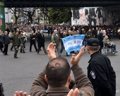 La ciudadanía reconoció con aplausos a los ex combatientes de Malvinas