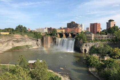 La clasificación considera factores como asequibilidad, disponibilidad de viviendas, servicios locales, salud económica y tiempos de traslado