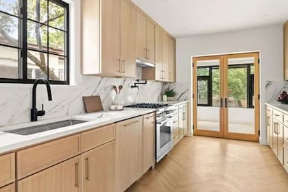 La cocina, completamente renovada, después de estar ocho meses en obra