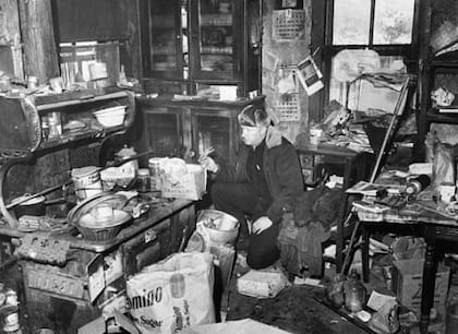 La cocina de Ed Gein, donde se descubrieron objetos fabricados con restos humanos.