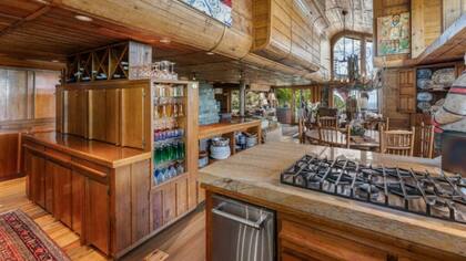 La cocina es un verdadero paraíso para los amantes de la gastronomía, equipada con electrodomésticos de alta gama (imagen de Elit Agent)