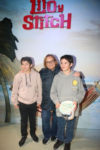 La cocinera Dolli Irigoyen decidió aceptar la invitación y pasó una tarde de cine con sus nietos