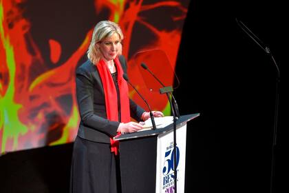 La cocinera recibiendo su premio el martes por la noche