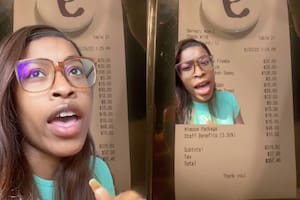 La comensal cuestionó el cargo que encontró mientras revisaba su ticket en un restaurante